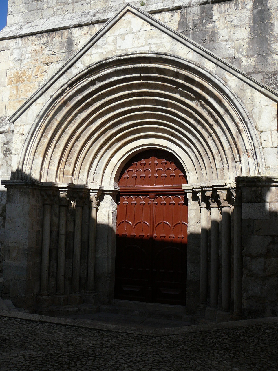 Azambula - Santarèm Portail de l'église S. João Alporão 