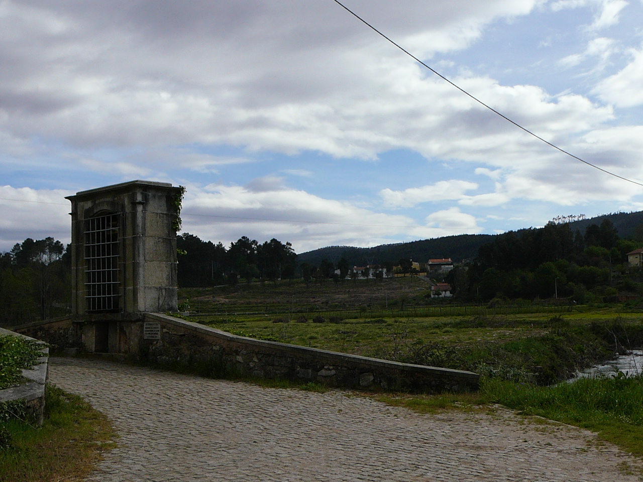Albergaria a Velha - São João da Madeira Ancien pont pavé 