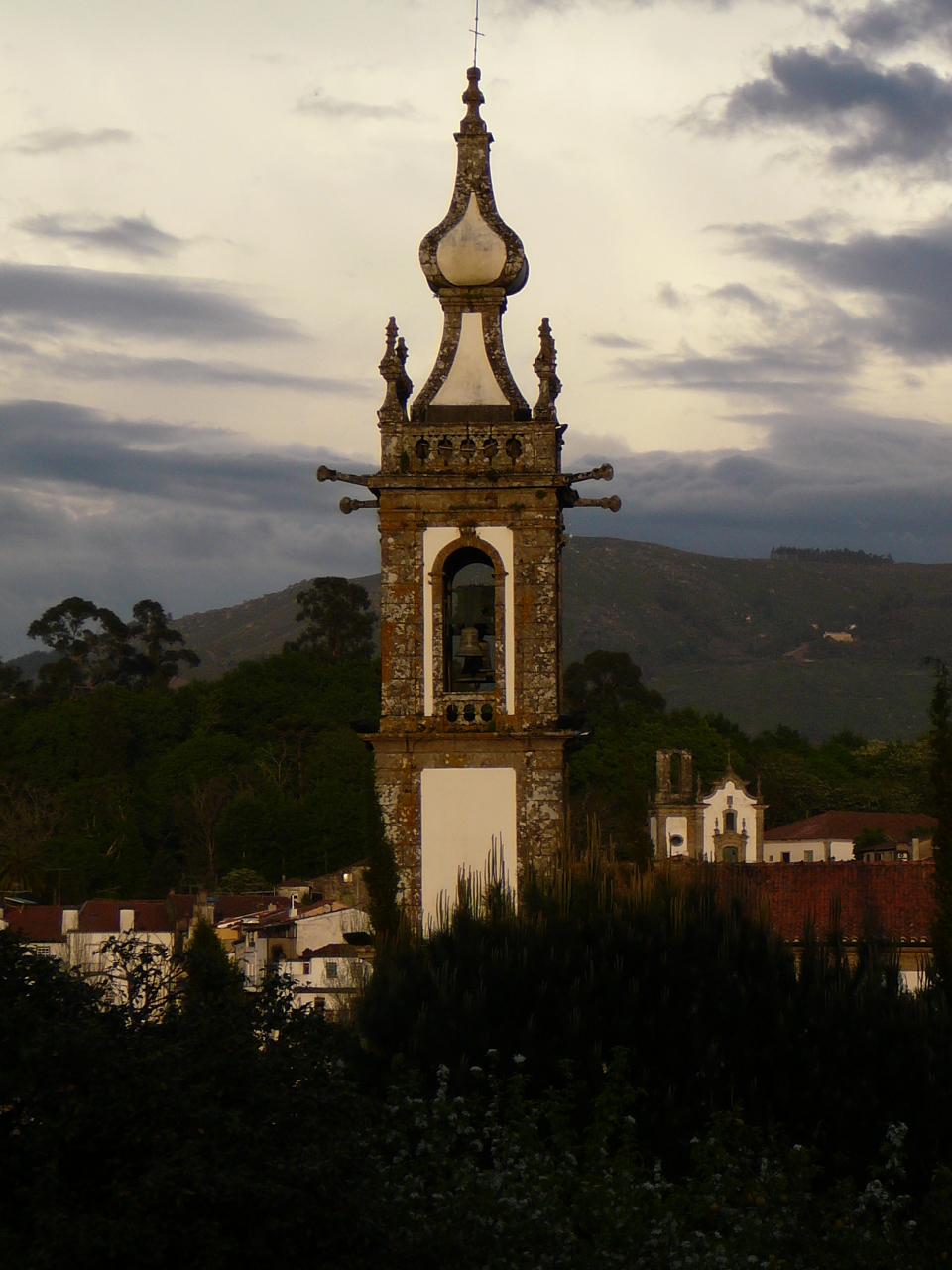 Barcelos - Ponte  de Lima Clocher de l'église de Santo António 