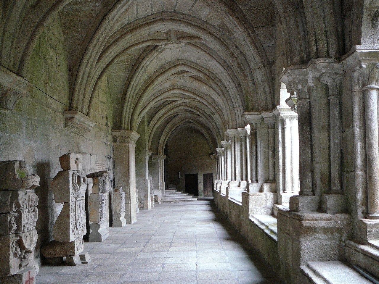 Rubiães - Tuy Le cloître de la cathédrale Santa Maria 