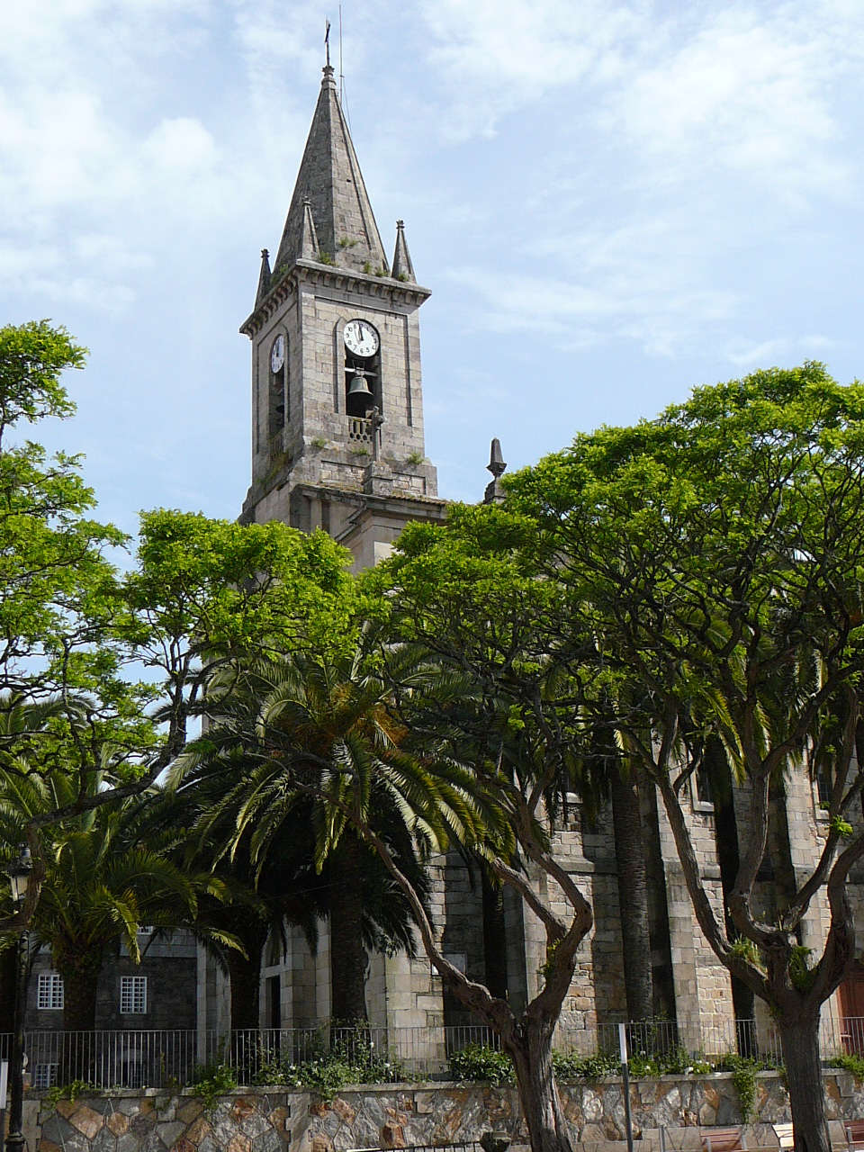 Ponteverdra - Caldas de Reis Le clocher de l'église de Caldas de Reys 